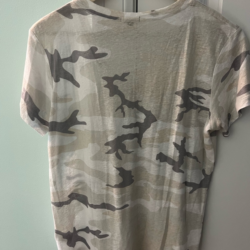 Rails Linen Blend V-Neck - image 3